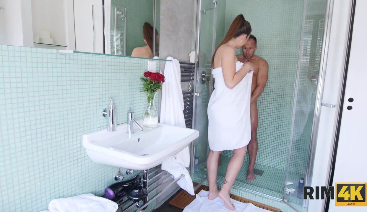 Obedient babe took lover to bed after rimming