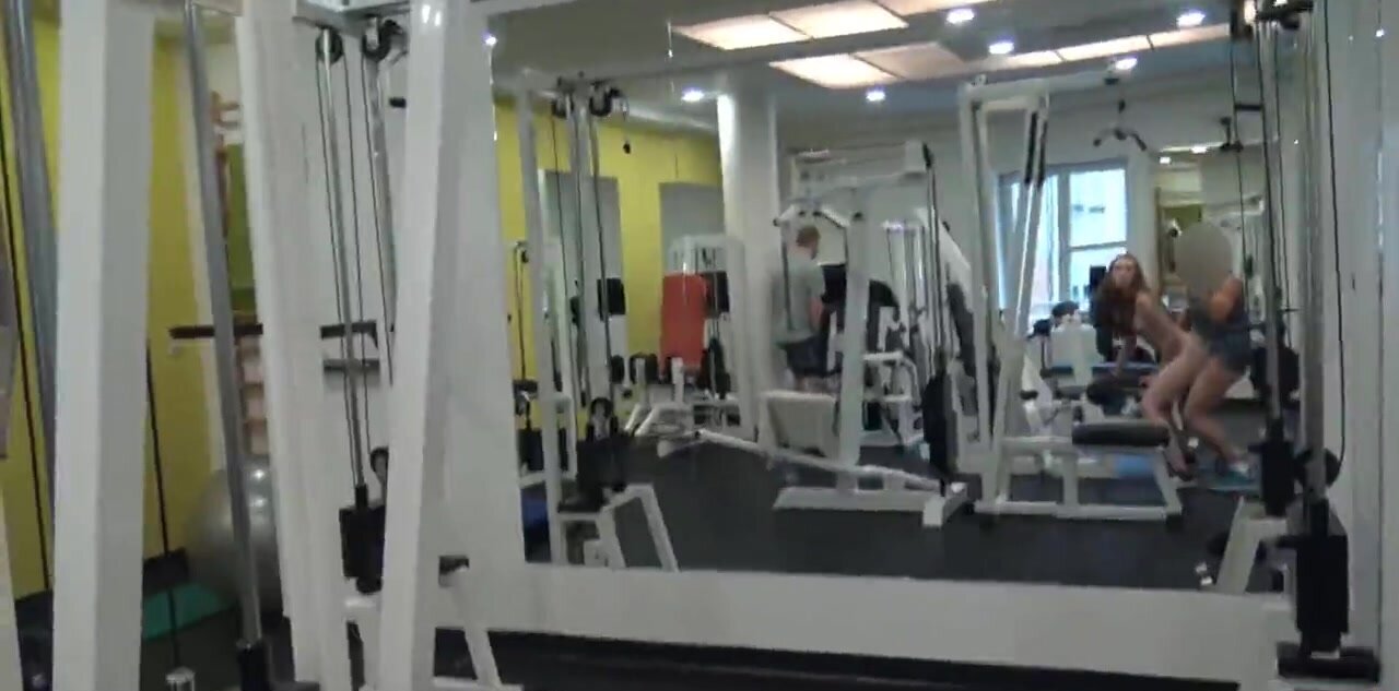 Man pays teen redhead for casual sex in the gym