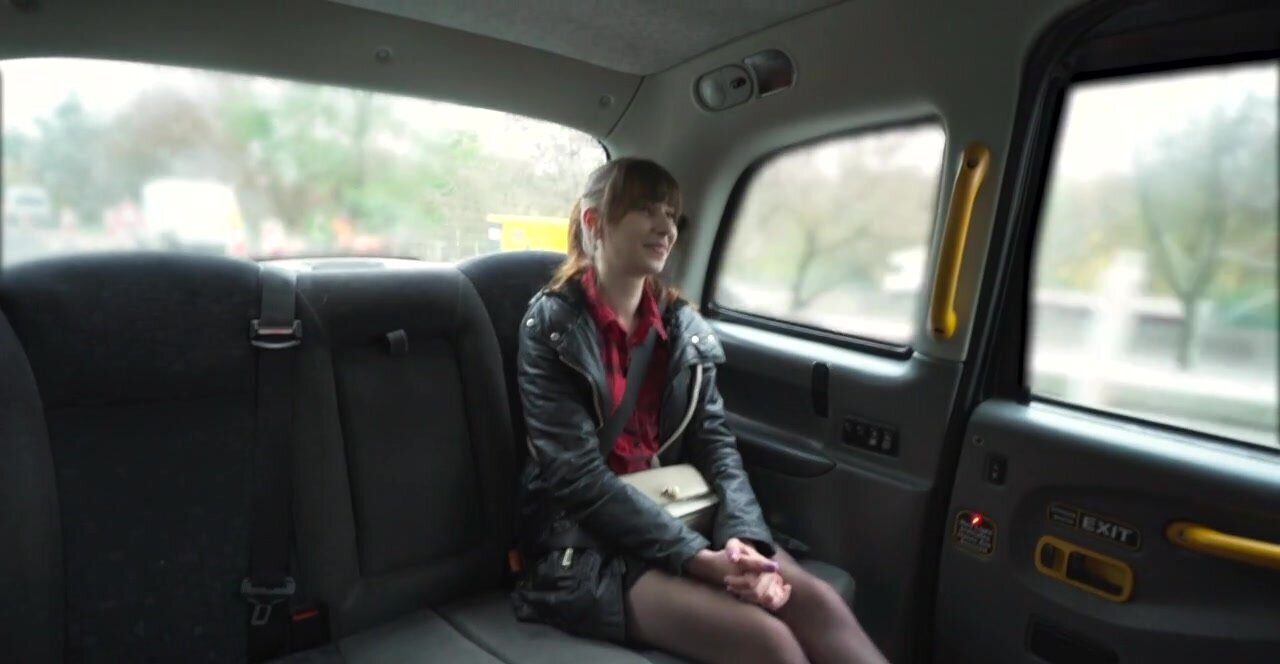 Luna Dark has nothing against sex in a taxi