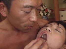 Men make oriental girl cum with their fingers only