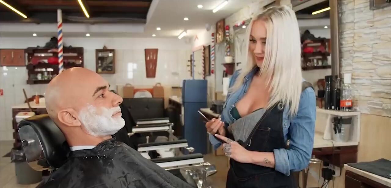 Sex is one of the services the hairdresser provides