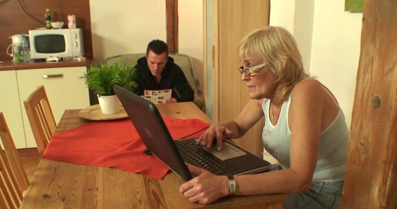 Old Grandma porn video – Blond mature nailed by daughter