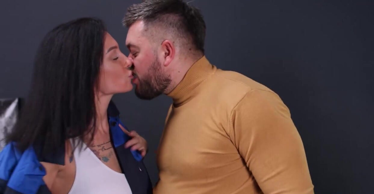 Girls know how to tempt boy into a threesome