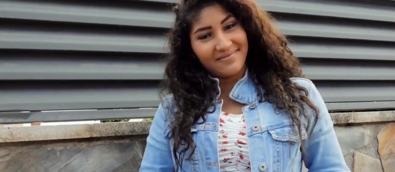 Curvy Latina lets stranger fuck her under the bridge