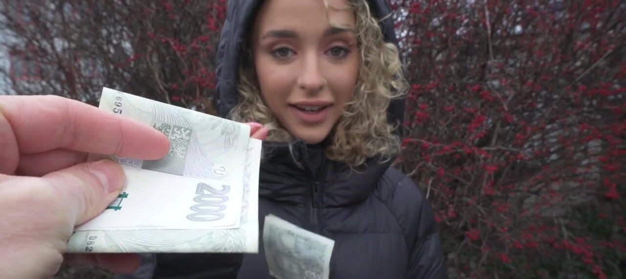 Curly-haired hottie for cash gets screwed in hallway