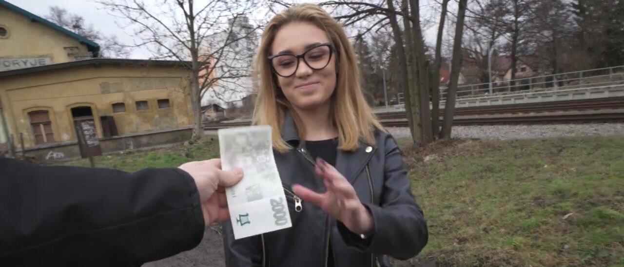 Addicted to money Czech teen Rika Fane gets fucked