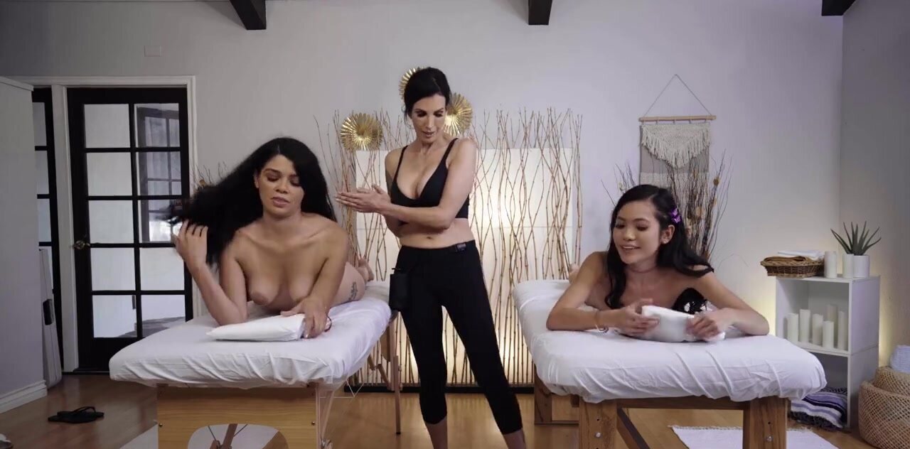 Attractive lesbian hottie taking care of two pussies