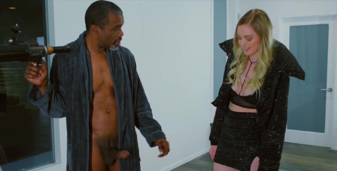 Her boring boyfriend will never know that she got blacked