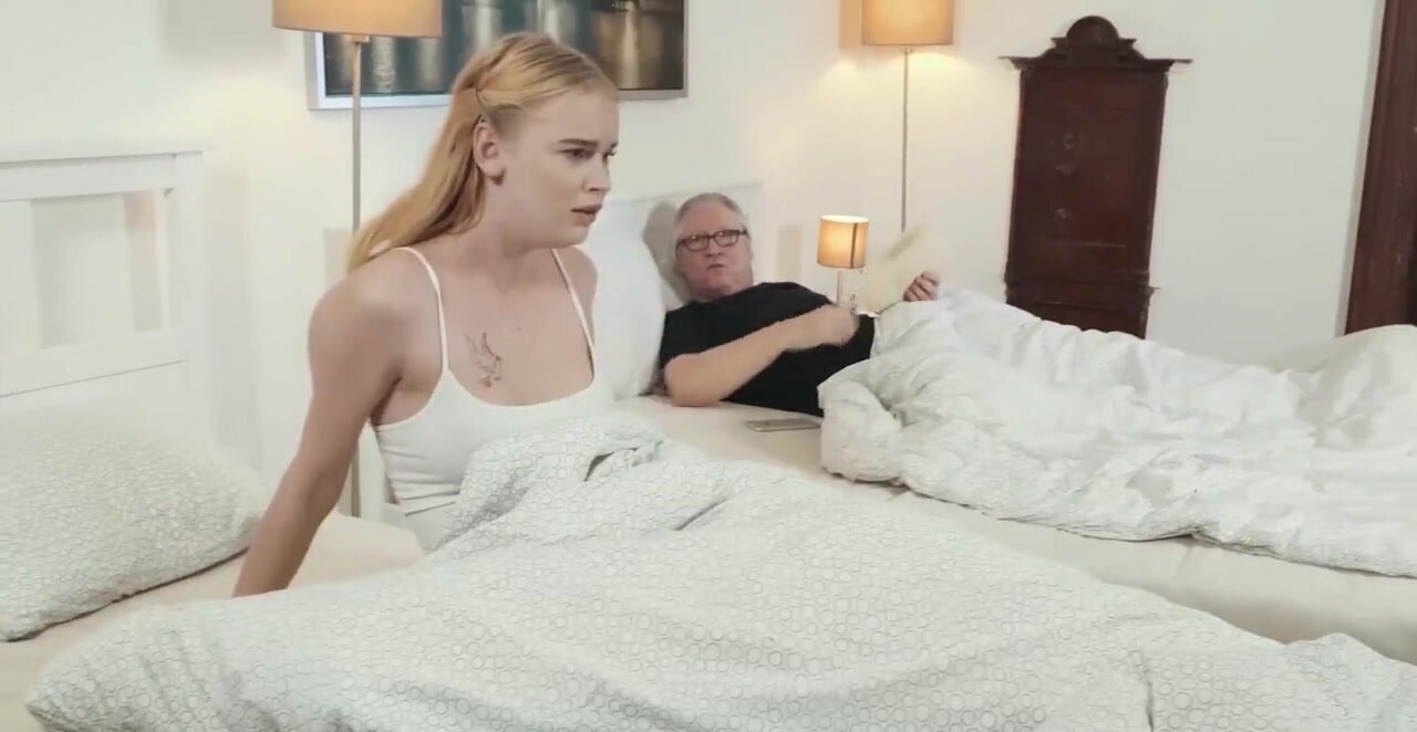 College cutie enjoying that prehistoric penis big time