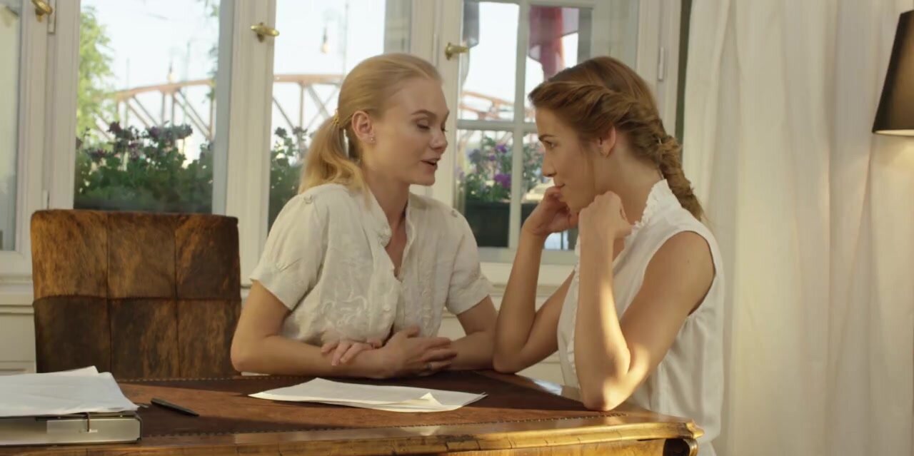 Alexis Crystal and Nancy A decide to eat each other out