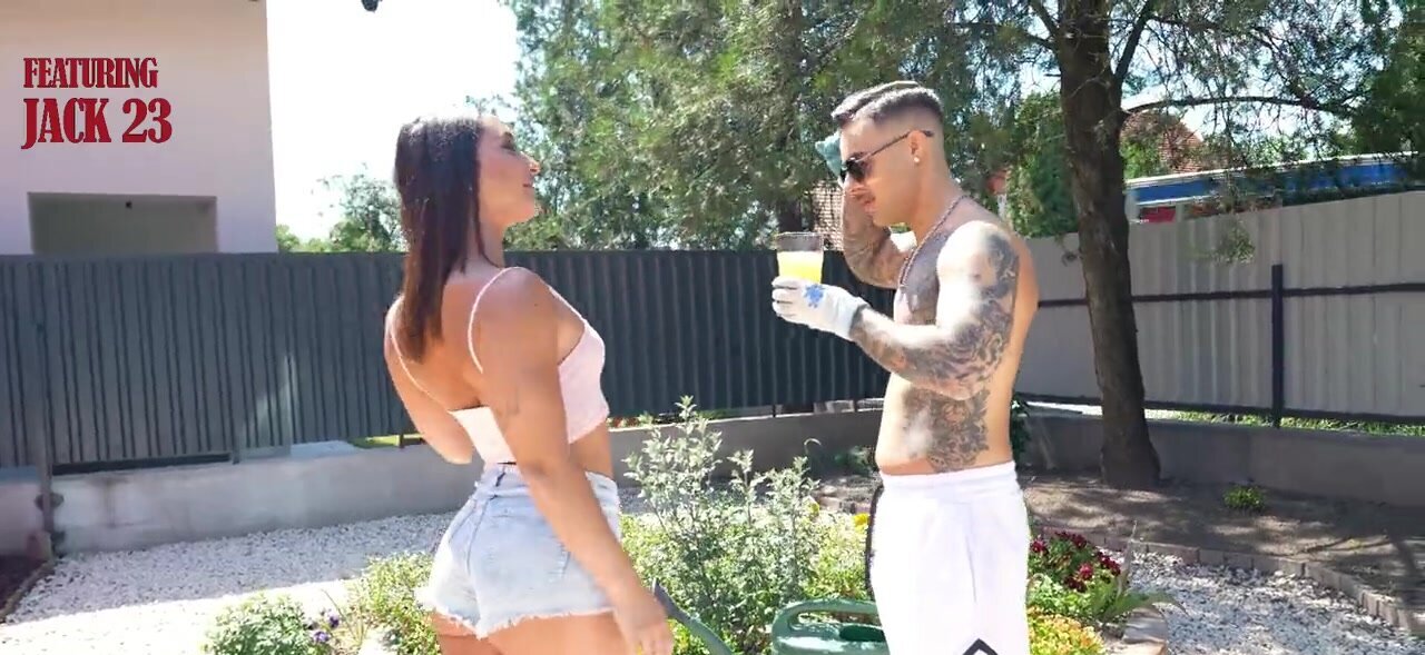 Sara Diamante seduces the gardener and gives him a rimjob