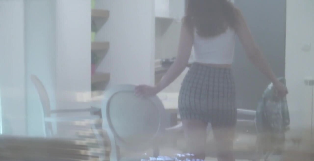 Spying on Jeny Smith as she is taking naked photos