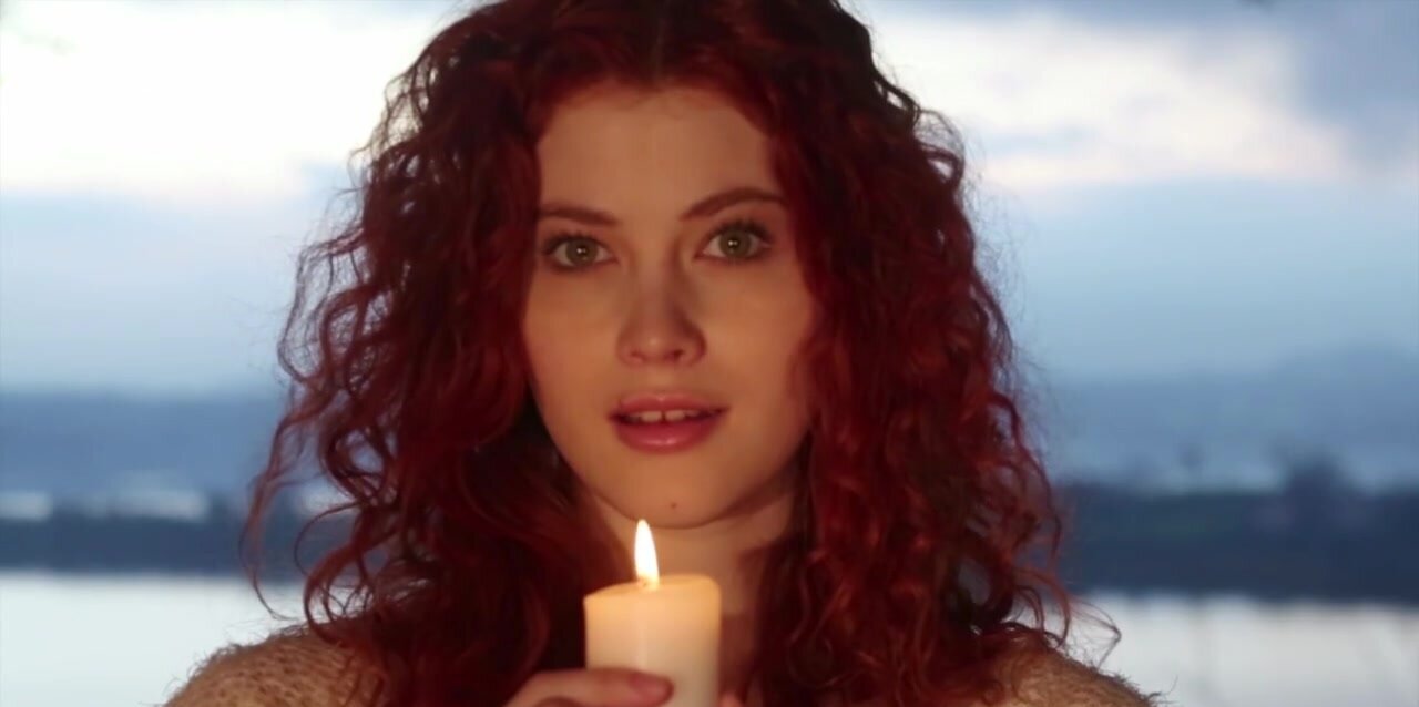 Perfect redhead with a banging body is orgasming and loving it