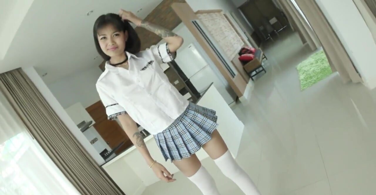 Gorgeous Thai schoolgirl begs him to creampie her cunt