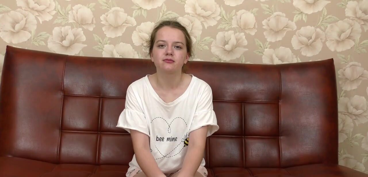 Samanta Grom makes an impact with her virgin pussy