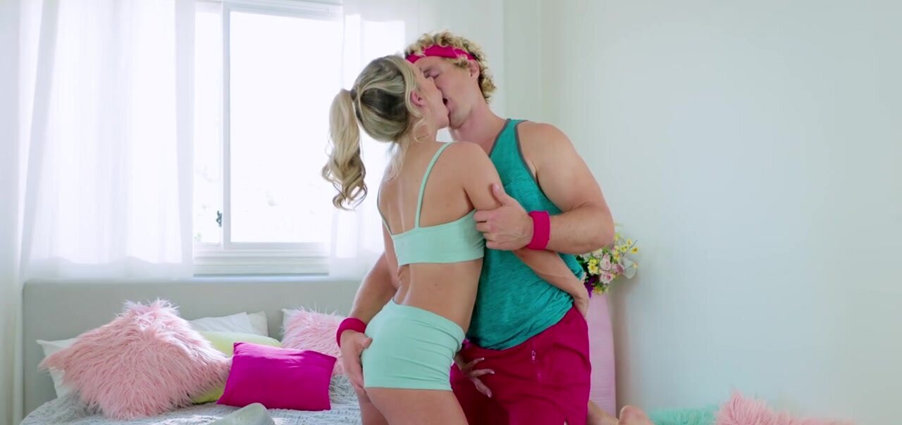 Fit blonde babe is having sweaty sex with her trainer