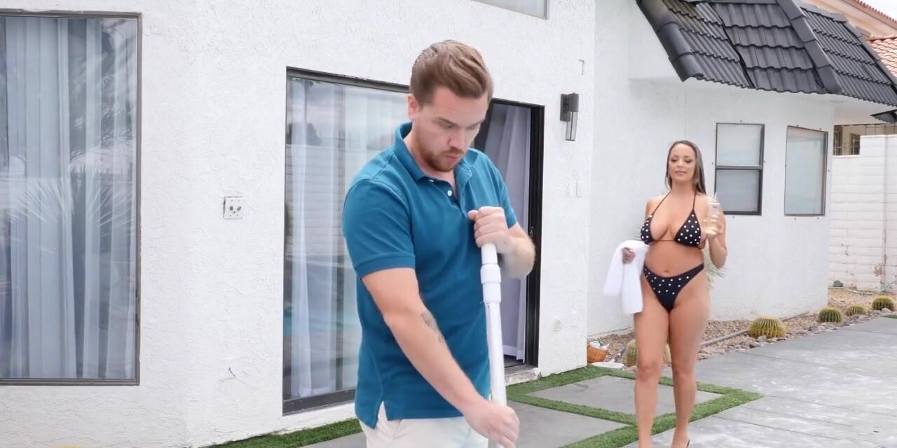 Sofi Ryan seduces the pool boy with her MILF body