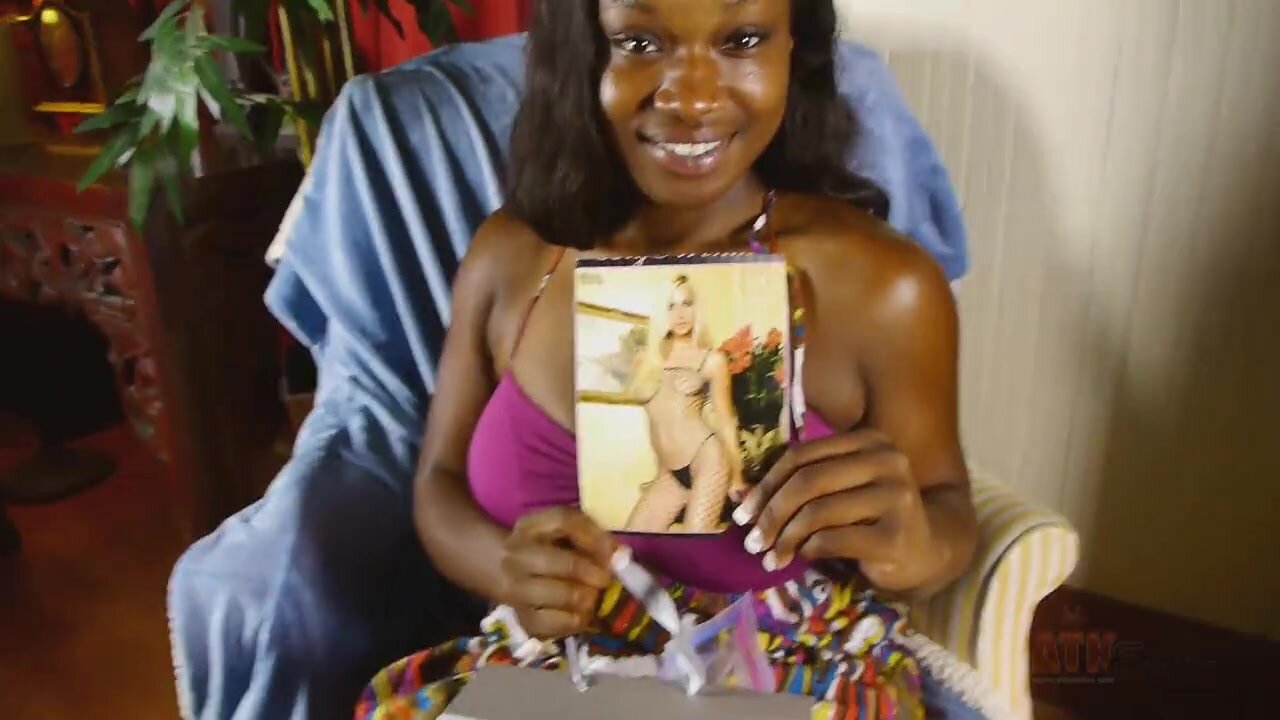 Curvy ebony Lyric fingering herself in fishnets