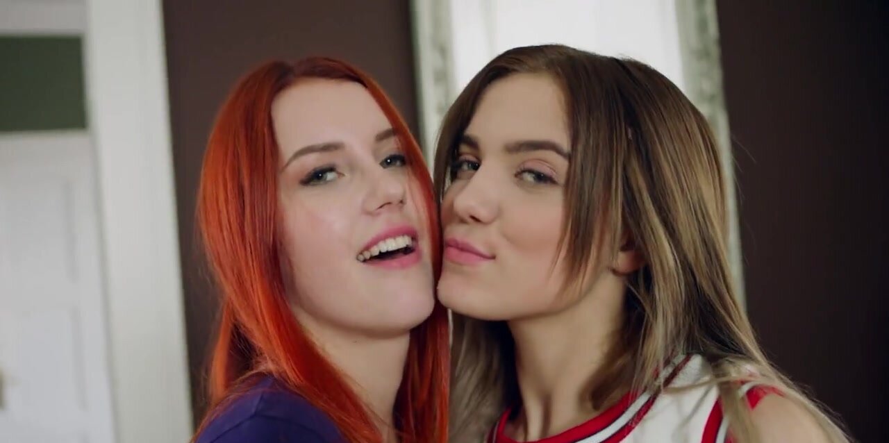 Hazel and Charli Red having a great time in the MFF