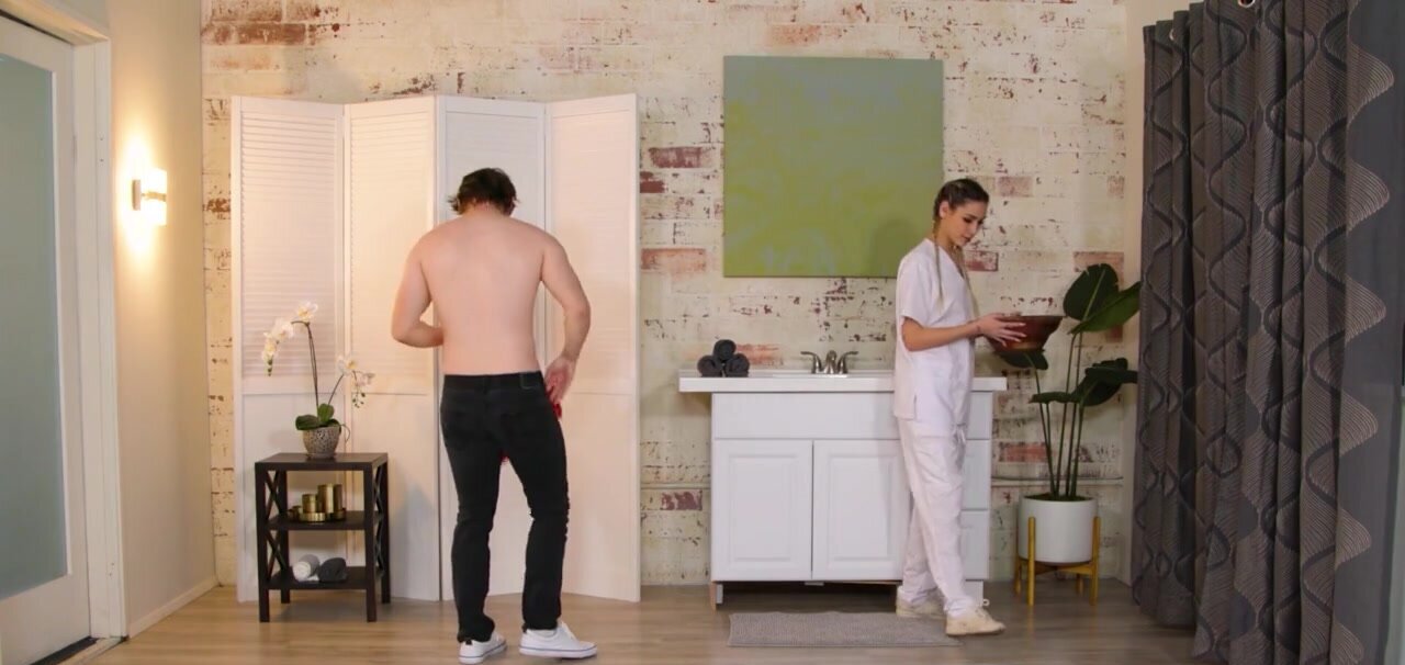 Anthony Pierce banging the horny coed bitch Delilah Day