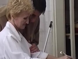Mature woman gets her hairy twat rocked in a vintage vid