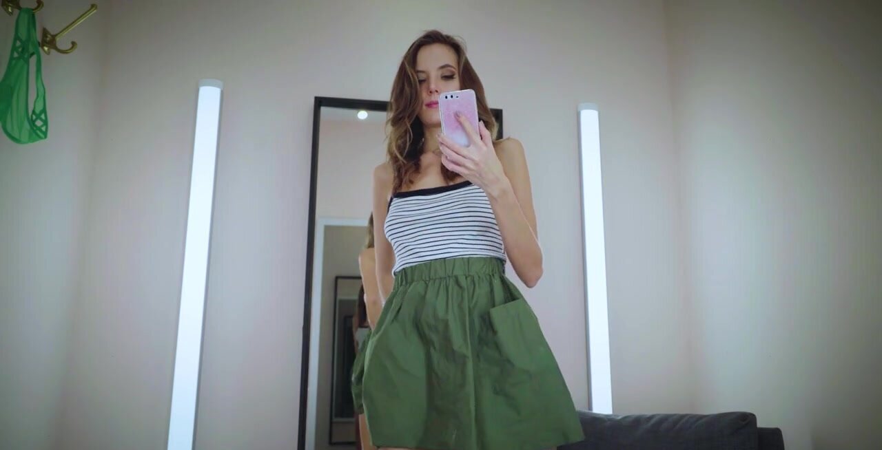 Katya Clover does not mind fucking herself in public