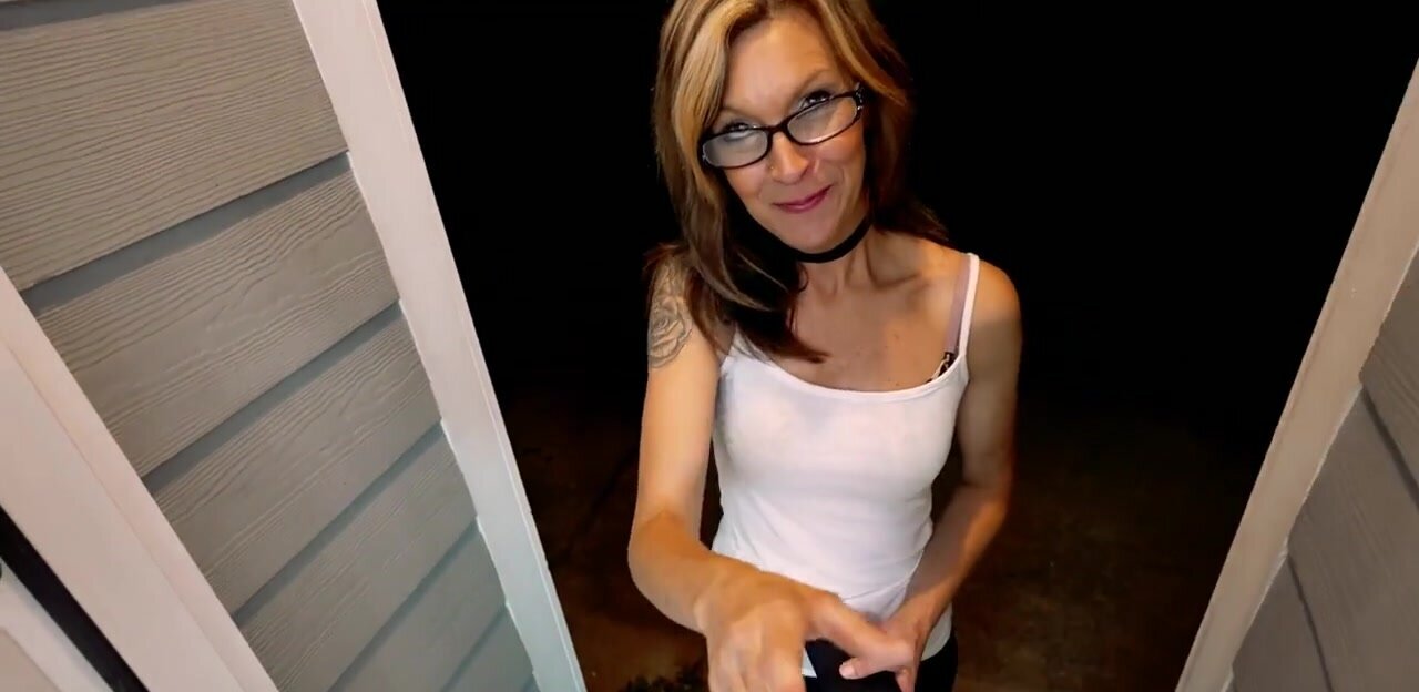 Rimming and hardcore anal with a stunning MILF hoe