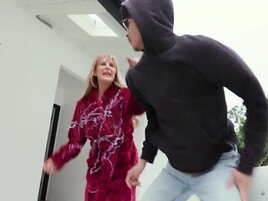 Mature lady is going to enjoy a fuck session with random guy