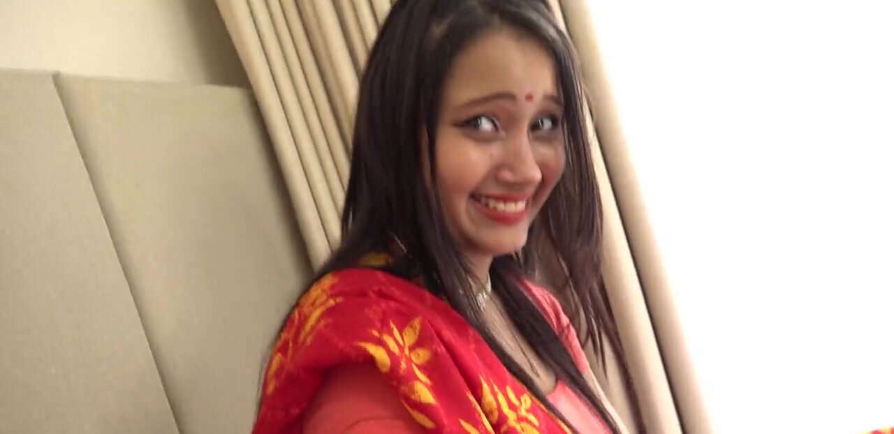 Bhabhi bang showing a really pretty Indian girl that cums