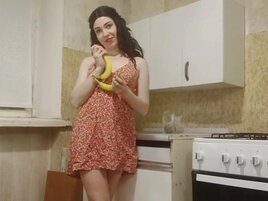 Horny and lonesome brunette fucks a banana for some reason