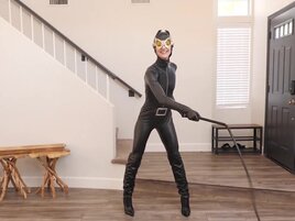 Catsuit hottie gets fucked and enjoys a hot creampie