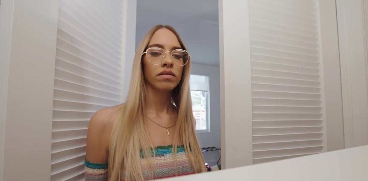 Khloe Kapri & Serena Santos fucking each other orally