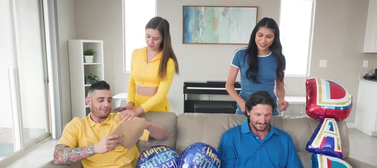 Stepdad pleasure in a foursome scene with lotsa swapping