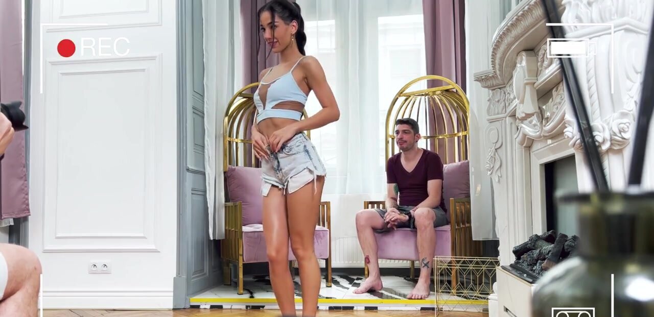 Lame dude gets off while watching his GF get fucked
