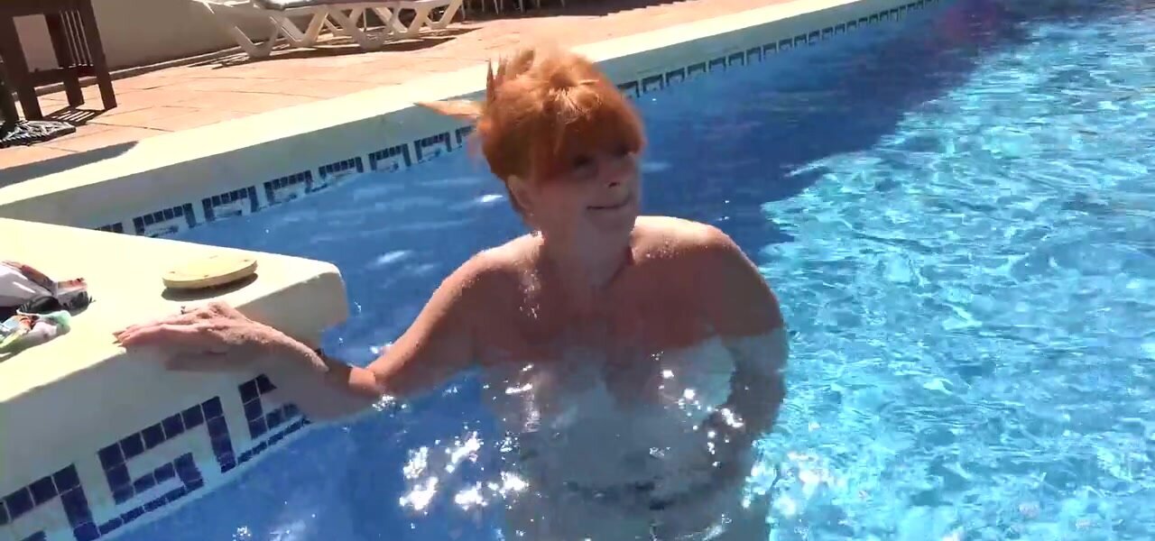 Outdoor teasing from a skinny dipping MILF fatso in HD