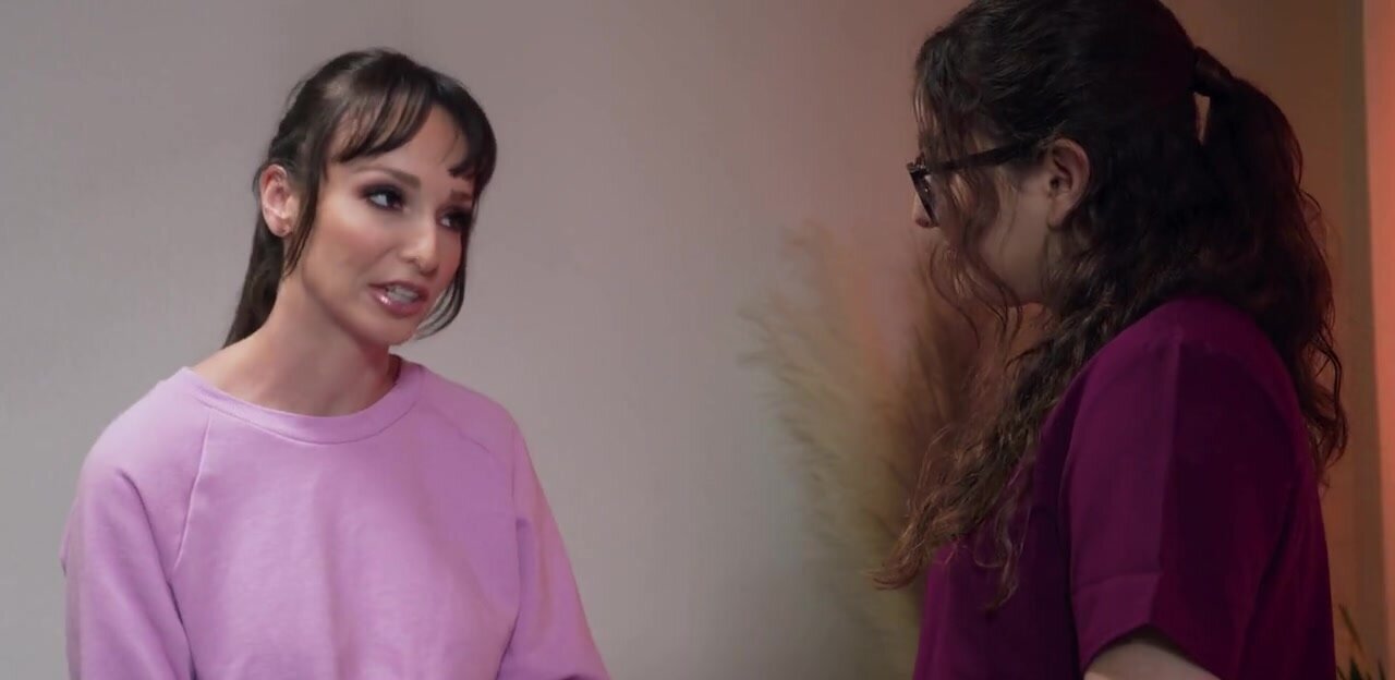 Lexi Luna gets easily seduced by a younger masseuse
