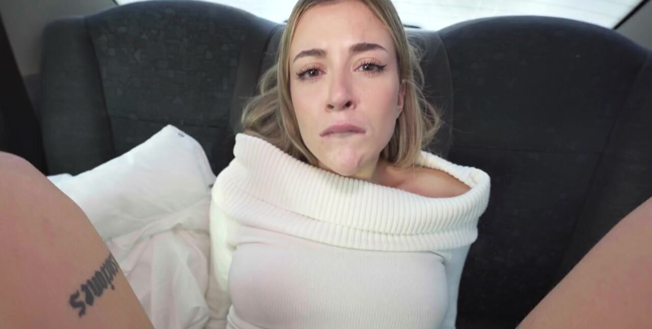 Lingerie model with a tight body wants cabbie cock deep