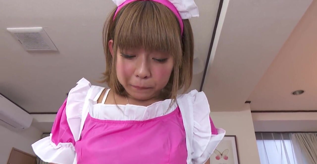 Japanese cutie hosts her client