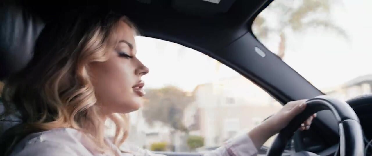 Hot girlfriends fuck at the laundromats on a lunch break