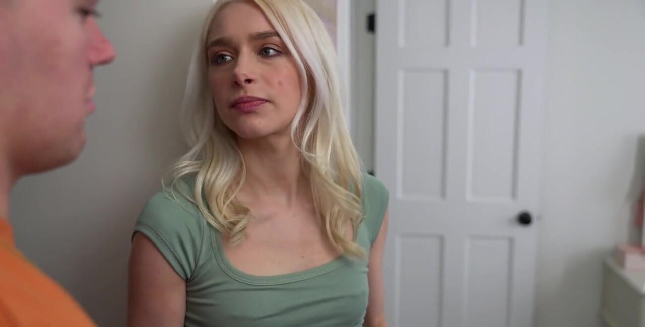 Scarlett Hampton is a slick little slut who NEEDS dick