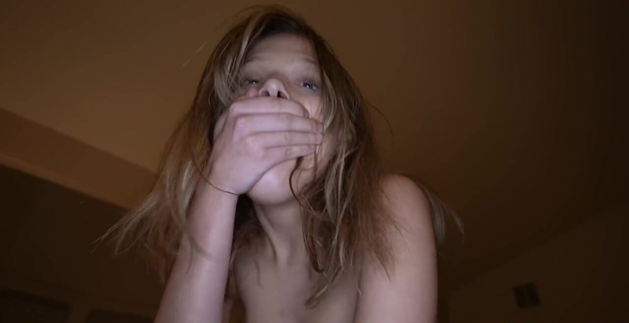 Stepsister wants to worship her brother