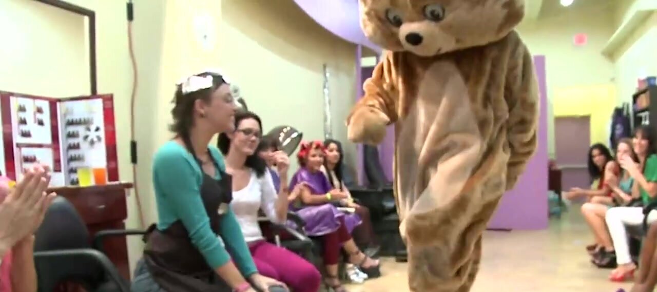 Dancing Bear dude gets to enjoy a bunch of slutty mouths