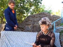 Younger servant serving his dick to her aged pussy