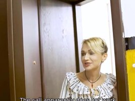 Short hair MILF hottie gets licked before taking dick