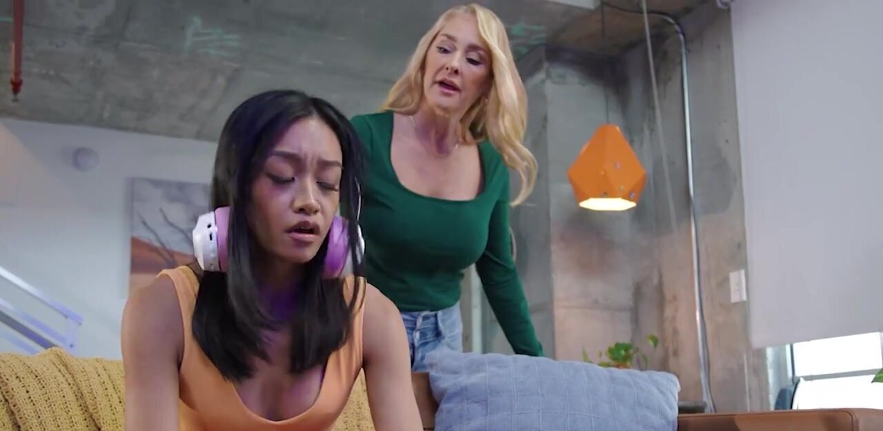 Stepdaughter is going to make her pussy wetter than ever