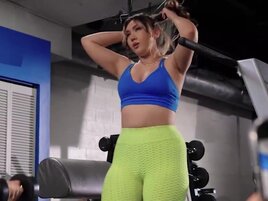 Wet pussy girl gets to fuck a dude at her local gym