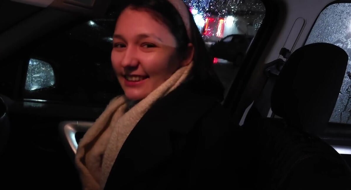 Beware of making friends with hung horny taxi drivers!