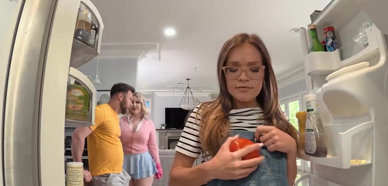 Cleaning lady seduces a horny dude to fuck him on the sly