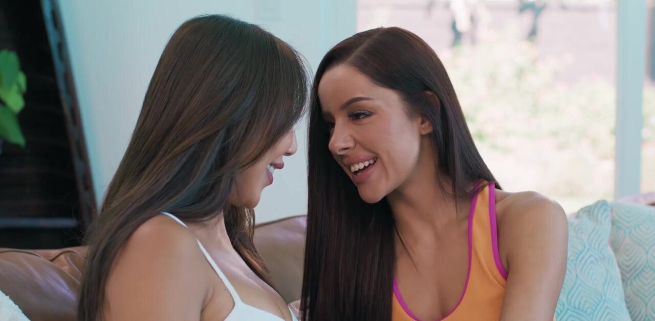 Lesbian duo with a MILF dominating a horny teen pussy