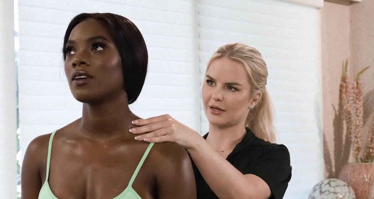 Masseuse cannot get enough of her ebony client